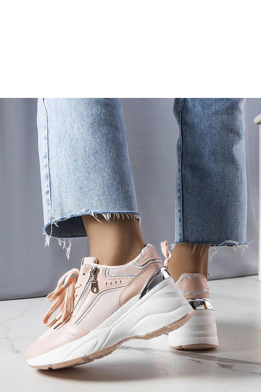 Sneakers model 207990 Solea