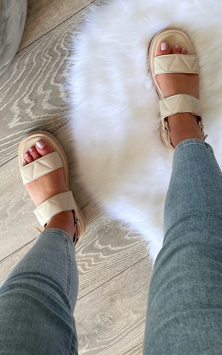 Velcro Strap Chunky Sandals Moda