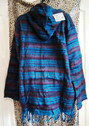 unisex Cashmelon rounded Hood Poncho - Toggle &2pockets.Very warm and cosy Unbranded