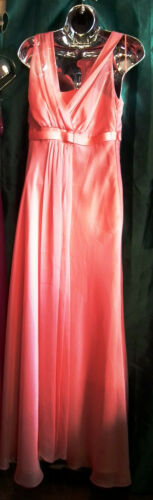 New peach chiffon BALL GOWN/WEDDING/PROM.size8/10UKBUST 34"-LONG.satin waistband none