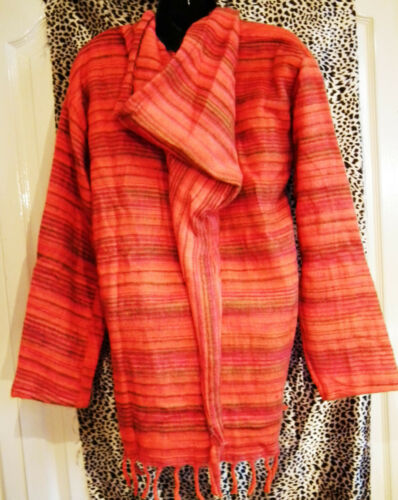 unisex Cashmelon Pixie Hood Poncho - Toggle &2pockets.Very warm and cosy Unbranded