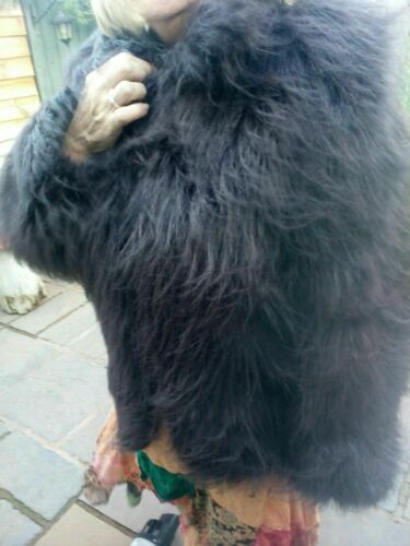 funky very shaggy brown faux fur jacket-new.size medium,lined,side pockets Medium