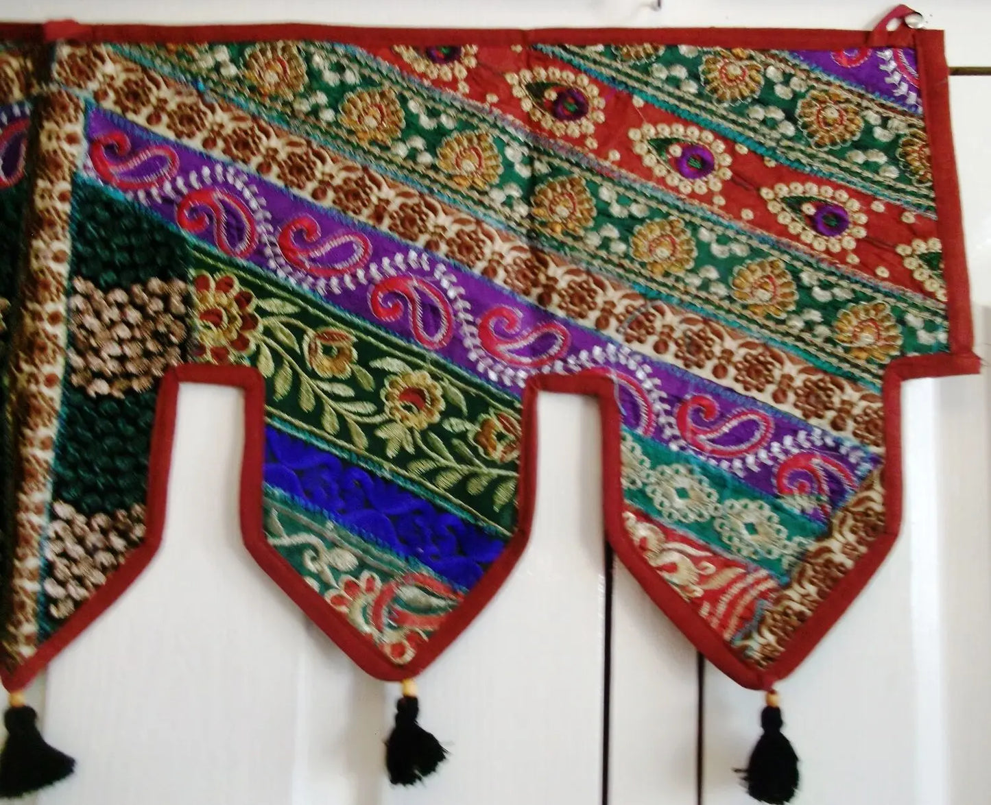 Radlisha Krisha Toran 98cm x 37cm .aprox Oriental exquisite Unbranded