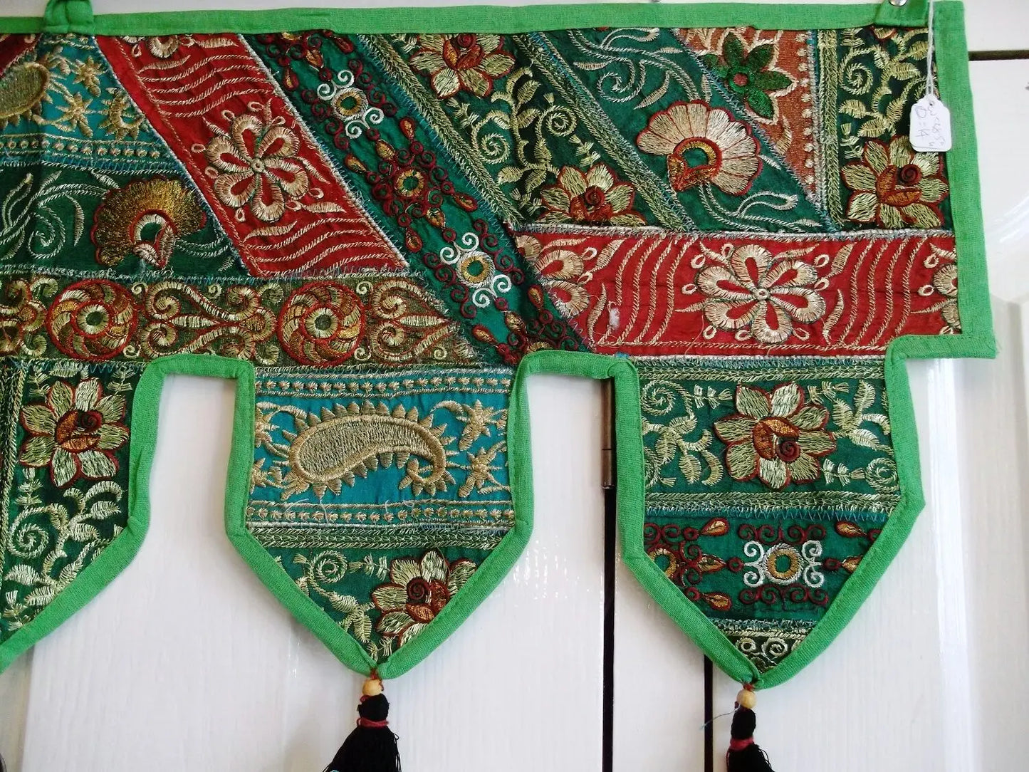 Radlisha Krisha Toran 98cm x 37cm .aprox Oriental exquisite Unbranded