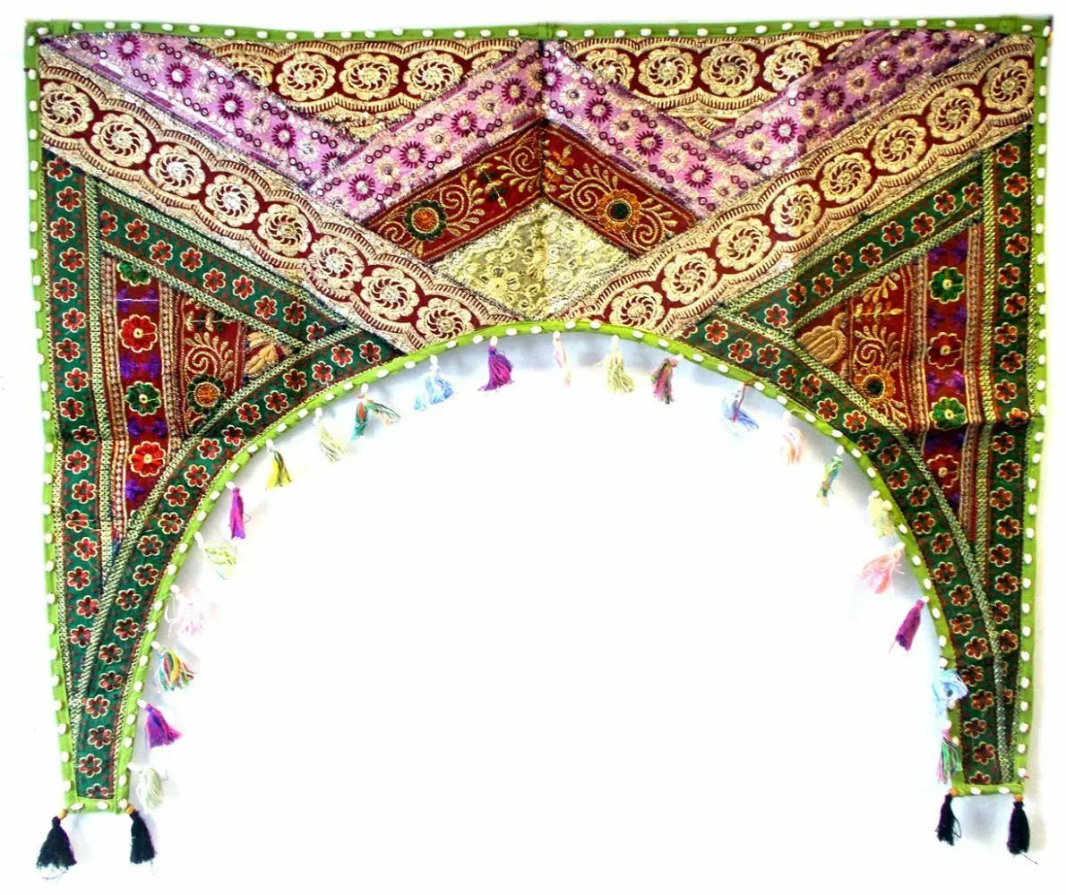 gorgous Maya Radlishna Toran Window display 94cm x 73cm (approx) Unbranded