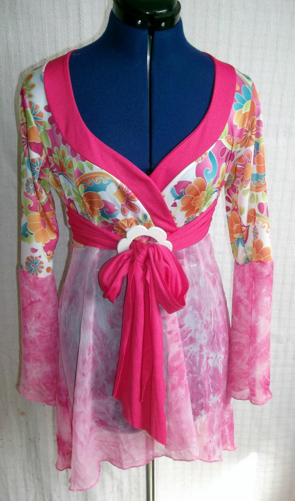 'Wicked' size small hippie/boho pink floral dress with flower belt,hip length PINK