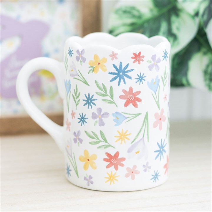 Spring Floral Print Scalloped Mug N/A