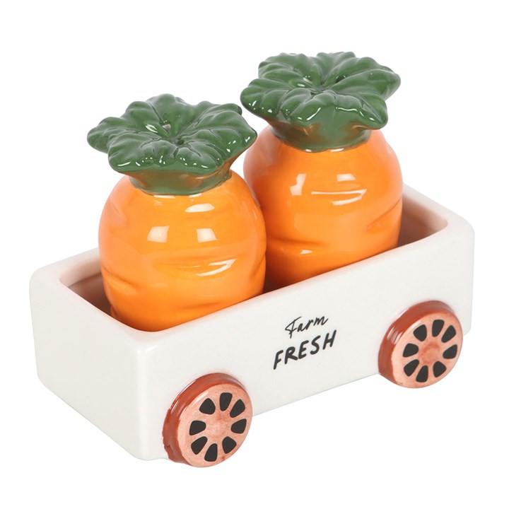 Carrot Salt and Pepper Shakers in Wagon N/A