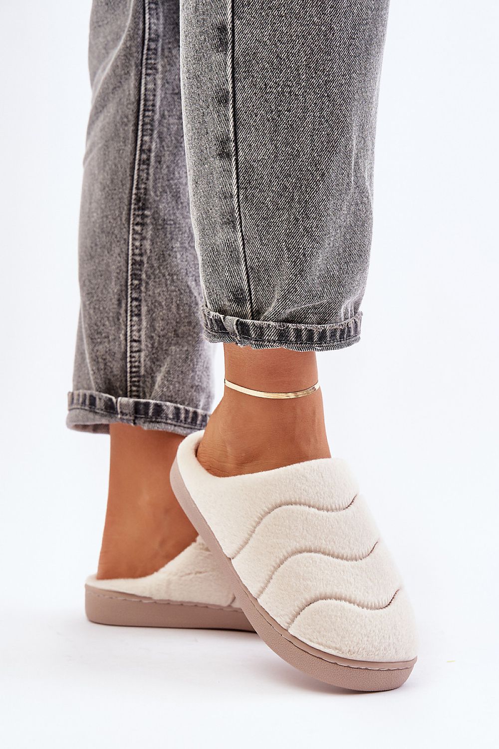  Slippers model 202649 Step in style 