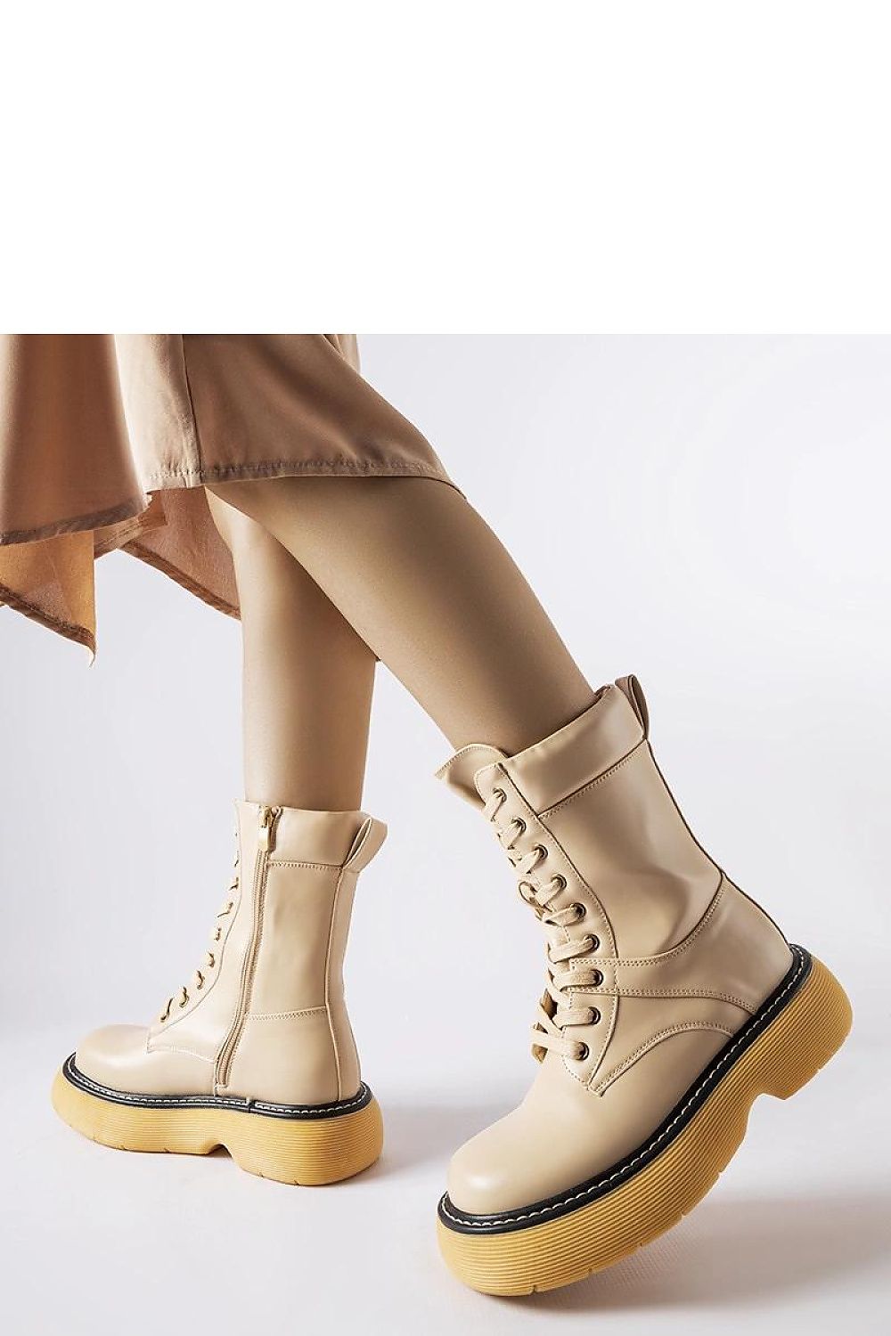  Trapper shoes model 205867 Solea 