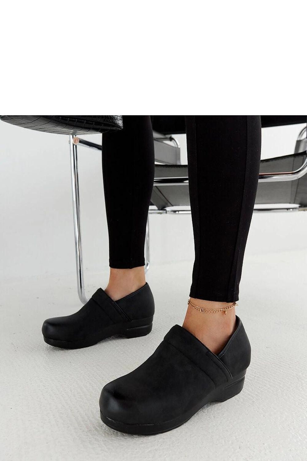  Low Shoes model 206480 Solea 