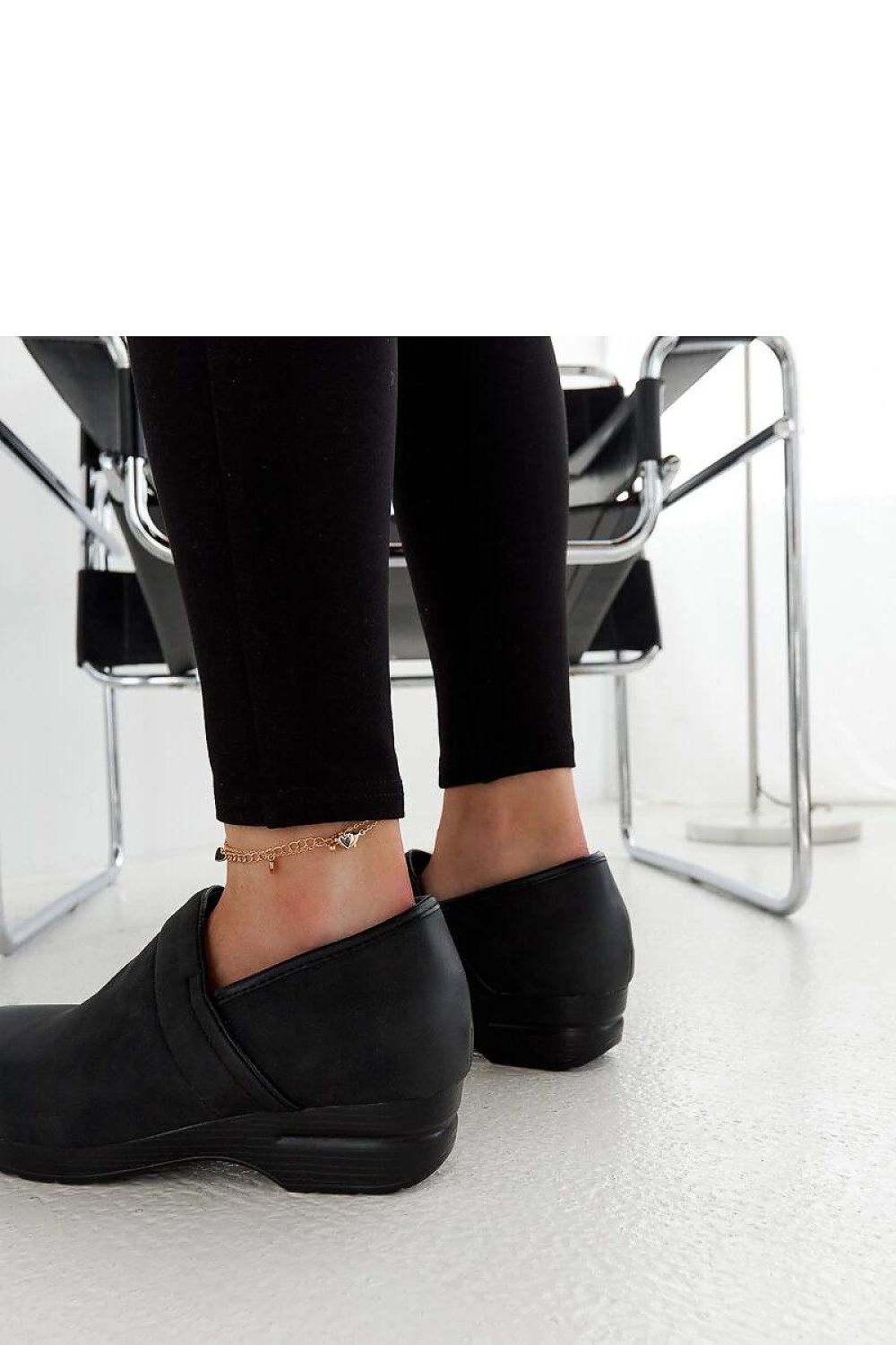  Low Shoes model 206480 Solea 