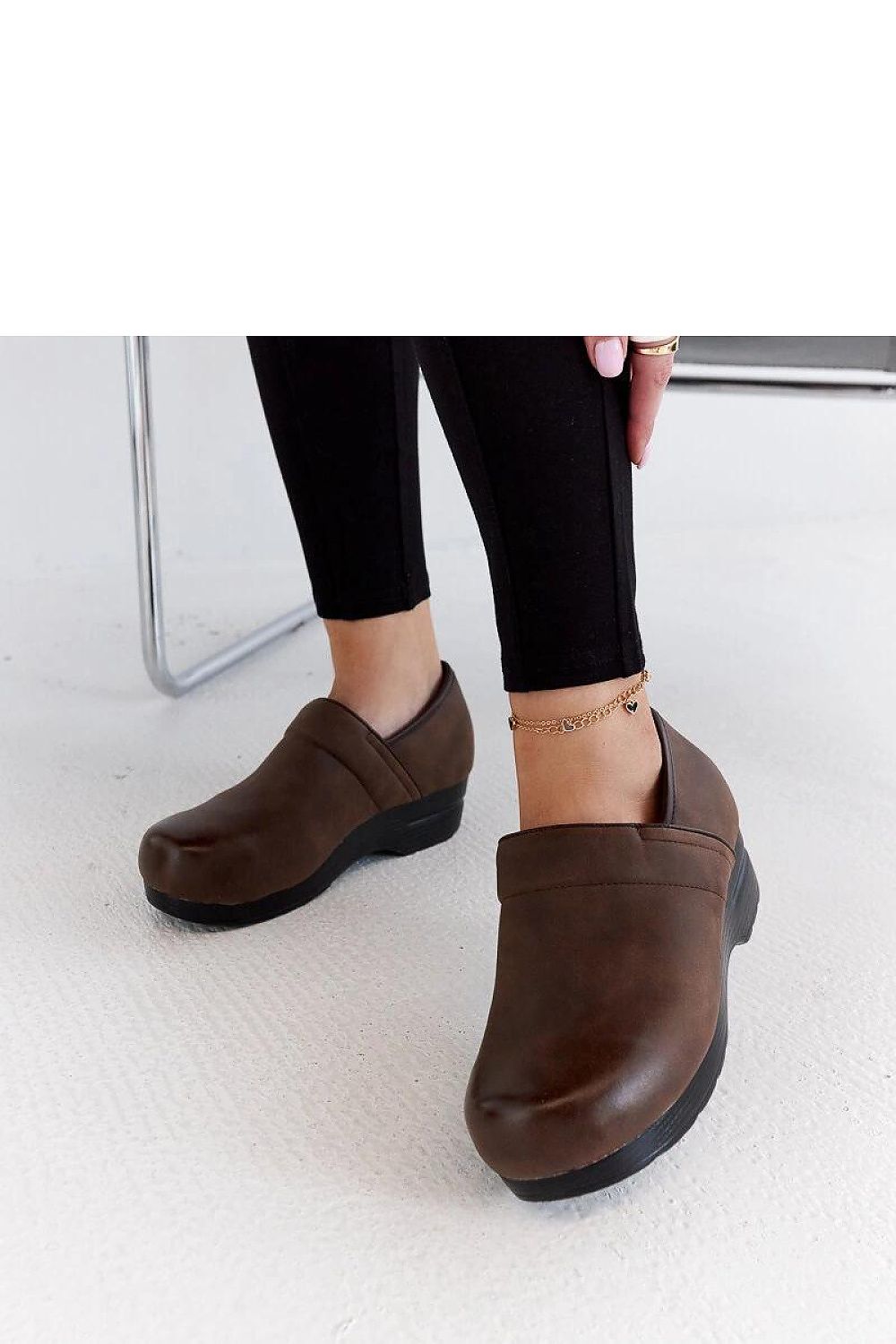  Low Shoes model 206481 Solea 