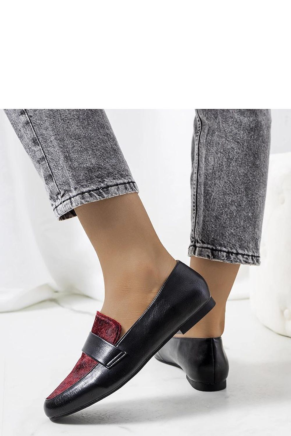  Low Shoes model 207104 Solea 