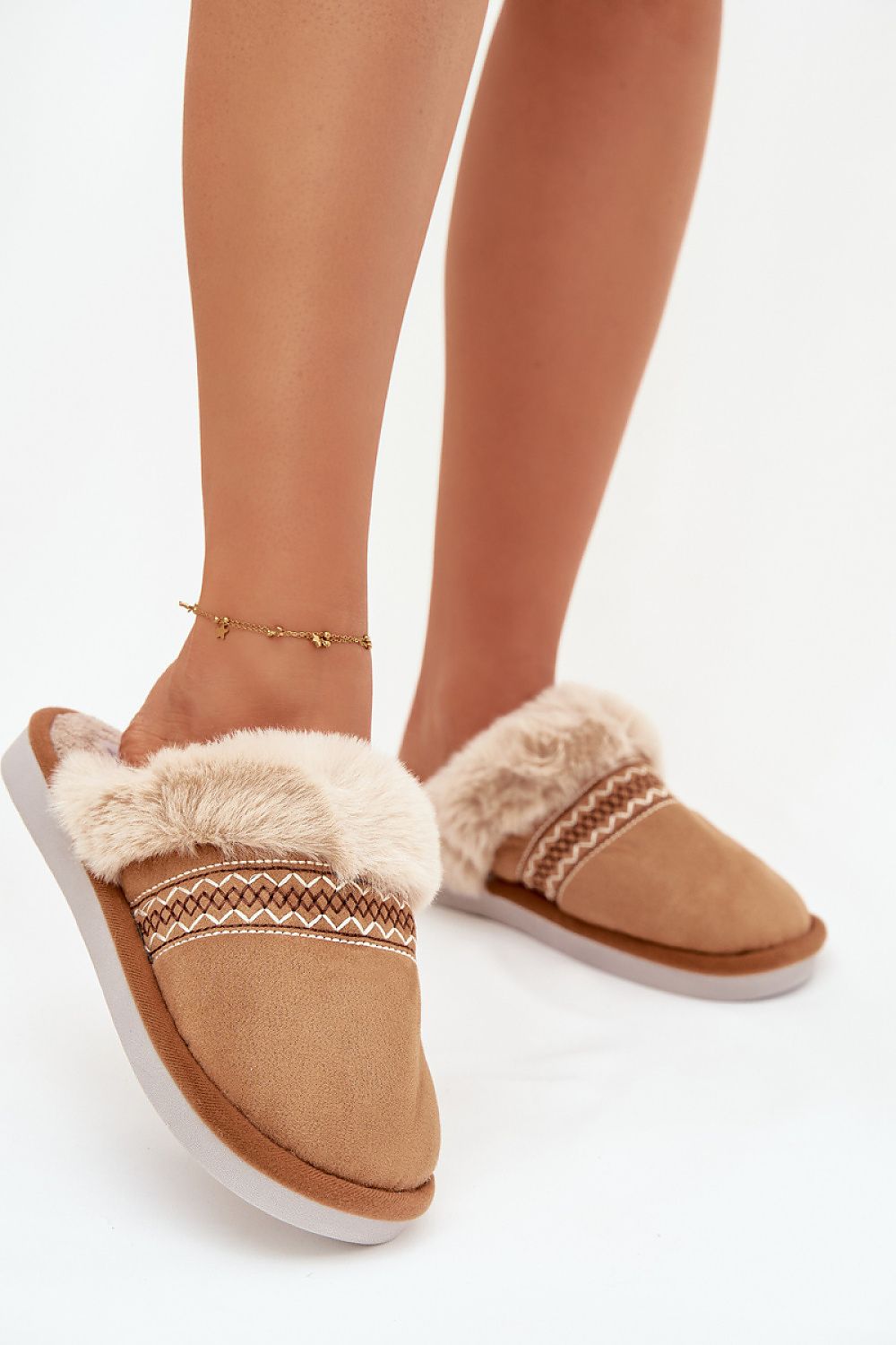  Slippers model 221487 Step in style 