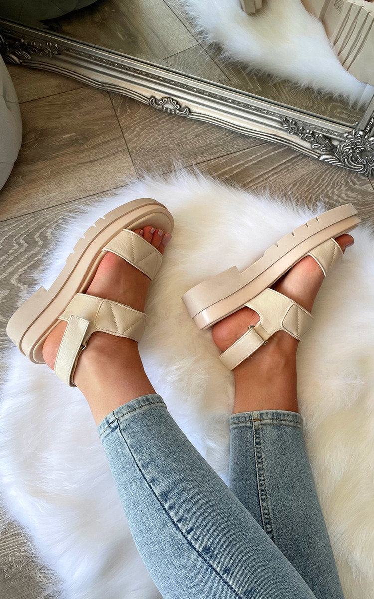 Velcro Strap Chunky Sandals Moda