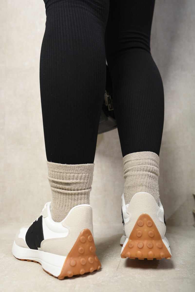 Low Top Lace Up Trainers Moda