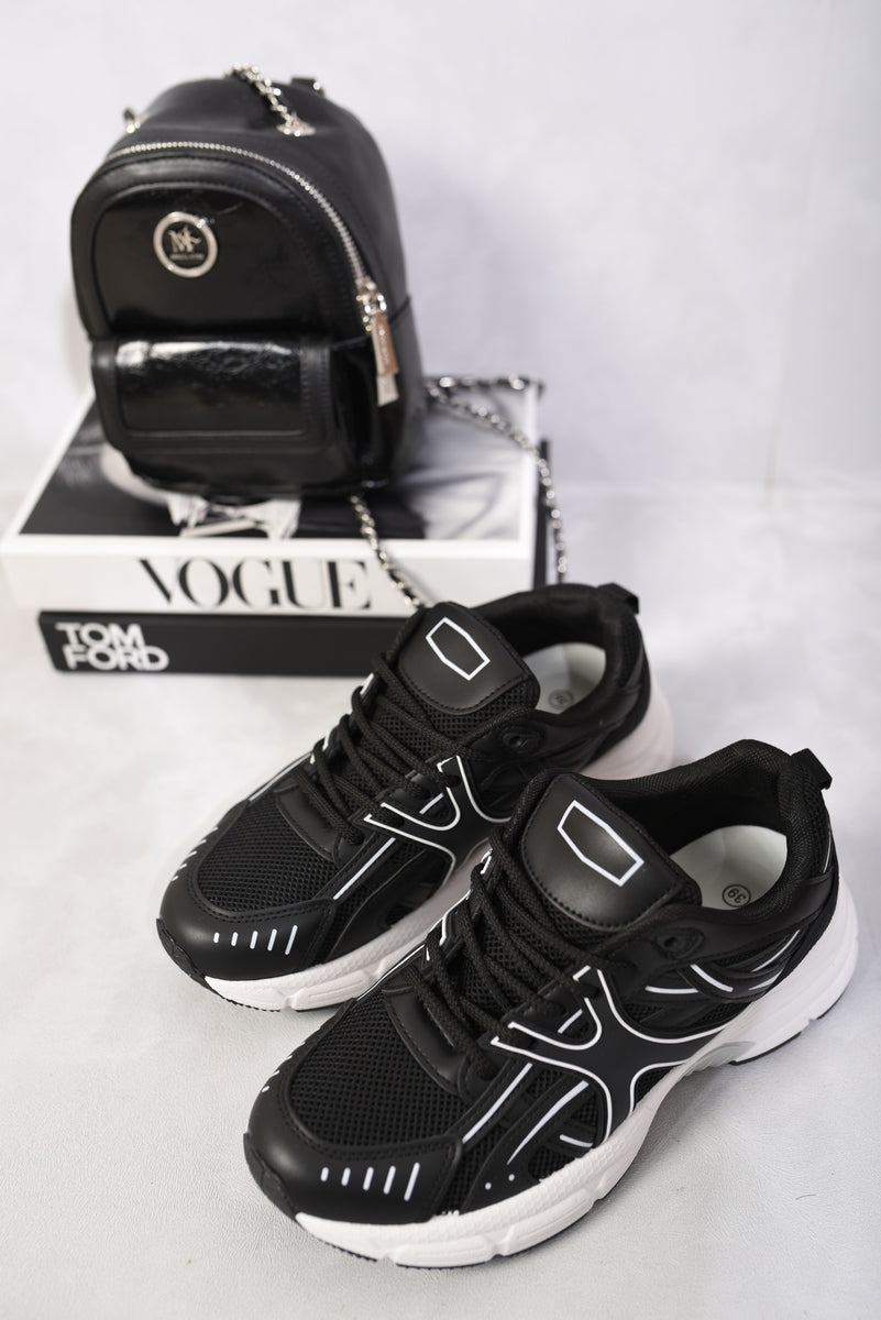 Lace Up Chunky Trainers Moda
