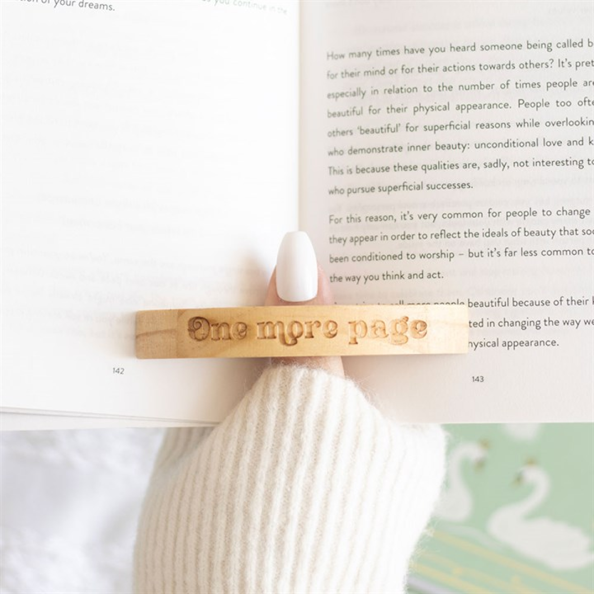 Book Worm Thumb Page Holder N/A