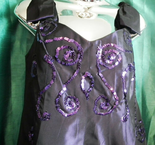 goth New purple taffetta eve/prom/wedding dress.size8-10uk-sequin detail,flared none