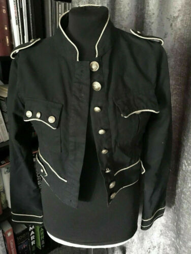 MILITARY/STEAMPUNK/FEST black ladies CROPPED jacket size 10-GOLD EDGIG & BUTTONS Denim & Co.