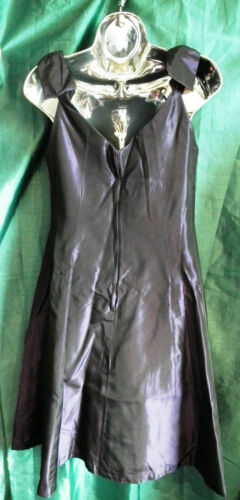 goth New purple taffetta eve/prom/wedding dress.size8-10uk-sequin detail,flared none