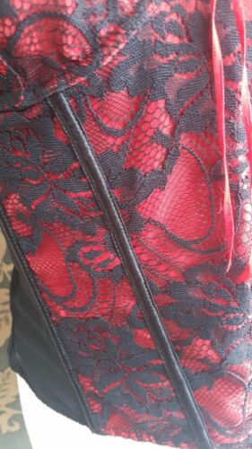 sexy goth/steampunk/cosplay/stage wear black/red lace sexy corset Size 38D Unbranded