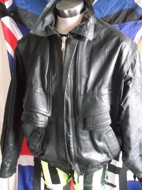 VINTAGE/Re BLACK LEATHER BOMBER JACKET.MEN.SIZE LARGE.42/44" chest EMBASSADOR