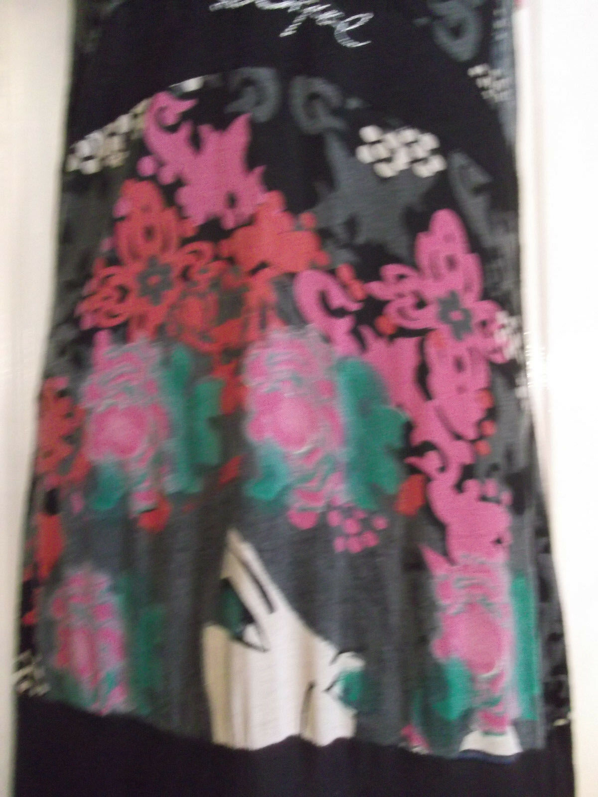 Lovely sleeveless Desiqual dress. Size 10-12.knee length.plunging neckline,jerse Desigual