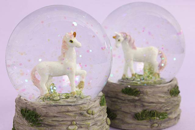 XMAS/STOCKING/GIFT snow globe unicorn. kiddies	 H:9.00cm x W:6.50cm x D:6.50cm Wonkey Donkey Bazaar