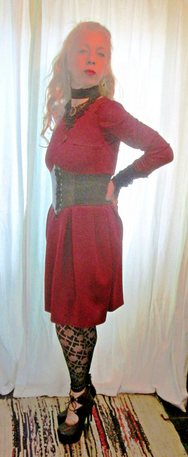 Stunning Two Tone Tie Cuff Dress. SIze 10-red&black or green&black-goth sleeves, Unbranded