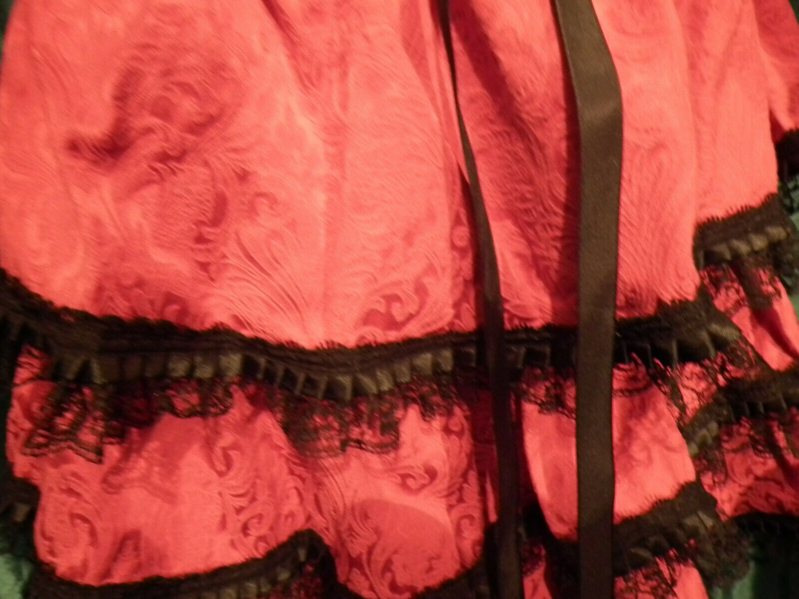 NEW Phaze Clothing Beautiful saloon STYLE, LAYERS Red Black skirt Size XLSize 16 phaze clothing