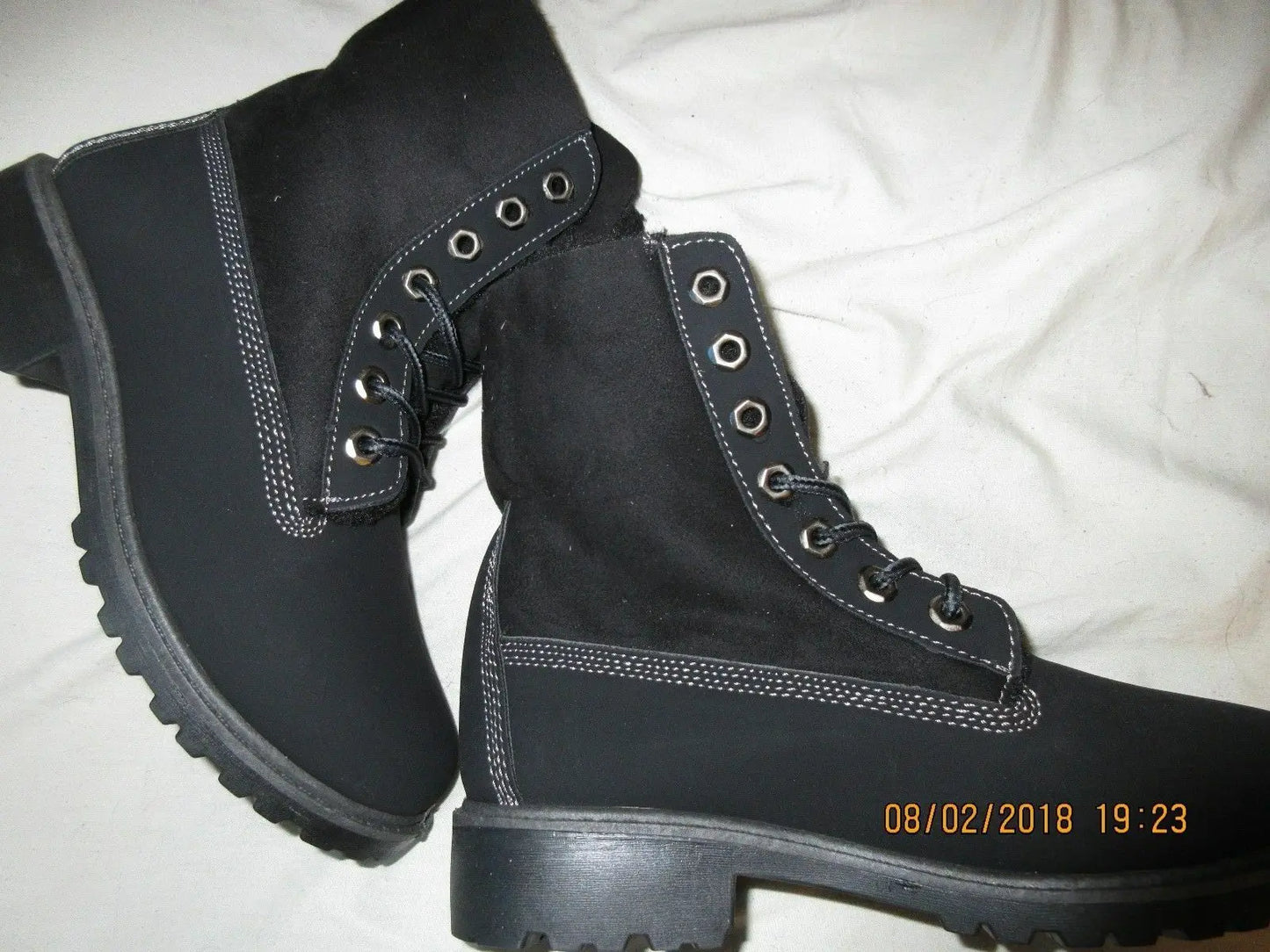 Ladies Black FAUX Fur-INNER Boots, LACE UP, WINTER WARM.VARIOUS SIZES. NEW Unbranded