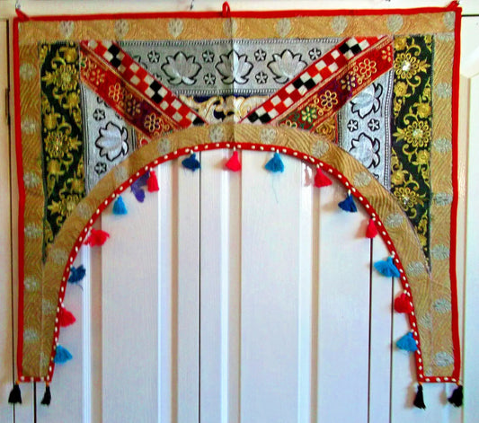 Maya Radlishna Toran Window display 94c4cm x 73cm.aprox Oriental exquisite Unbranded