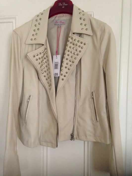 NEW FUNKY PUNKY Ladies CREAM Biker Jacket (fAUX LEATHER) Stud Detail Size 14 Be Beau