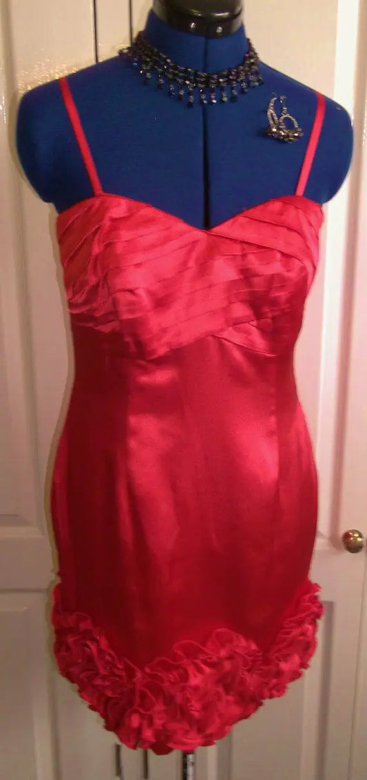 PROM/PARTY fab glamorous, sexy Scarlet Satin dress.unusual ruffled applique hem Glamorous