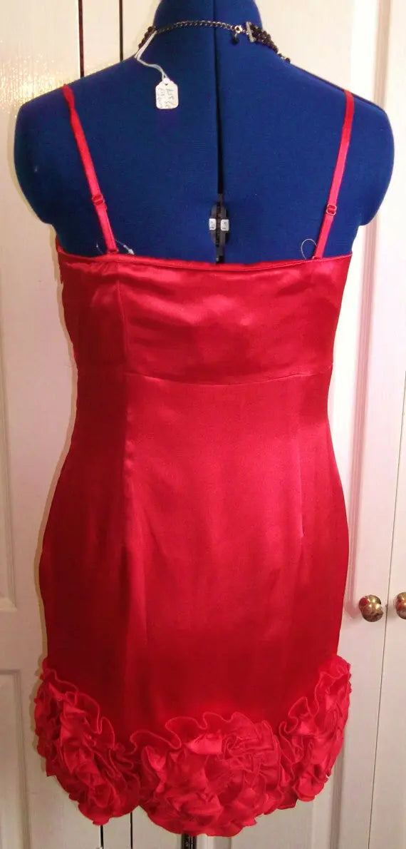PROM/PARTY fab glamorous, sexy Scarlet Satin dress.unusual ruffled applique hem Glamorous
