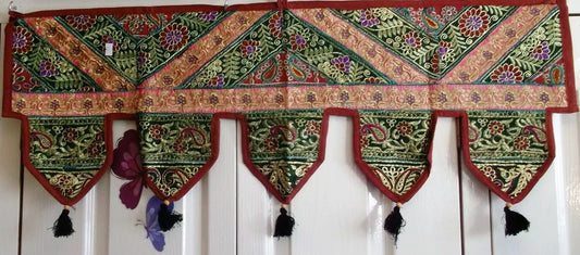 Radlisha Krisha Toran 98cm x 37cm .aprox Oriental exquisite Unbranded