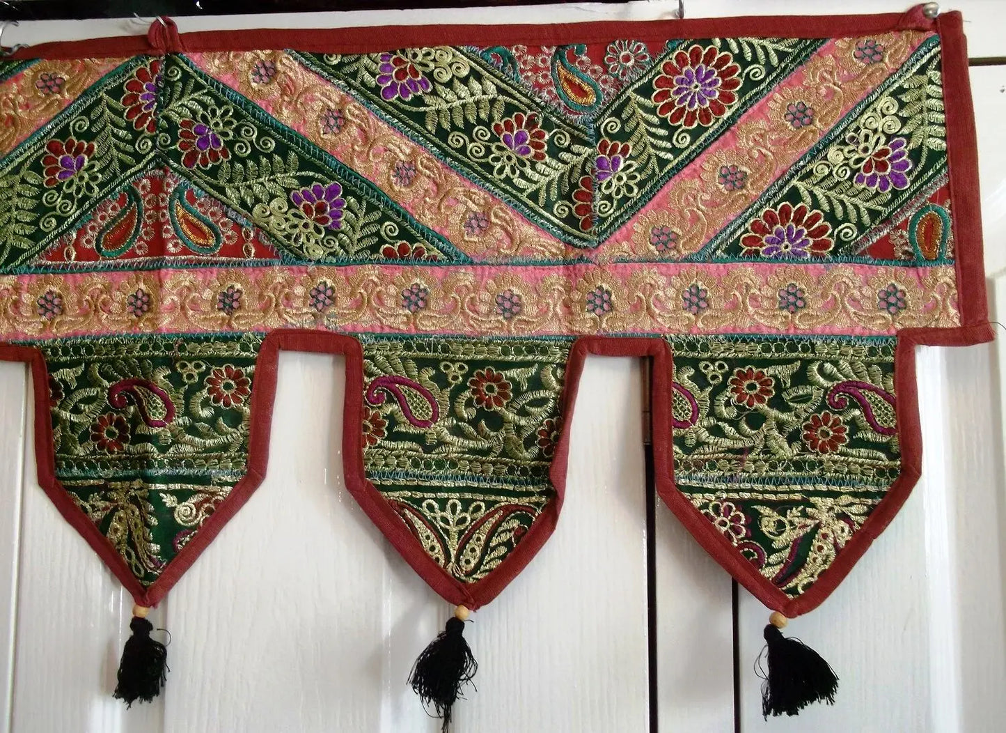 Radlisha Krisha Toran 98cm x 37cm .aprox Oriental exquisite Unbranded