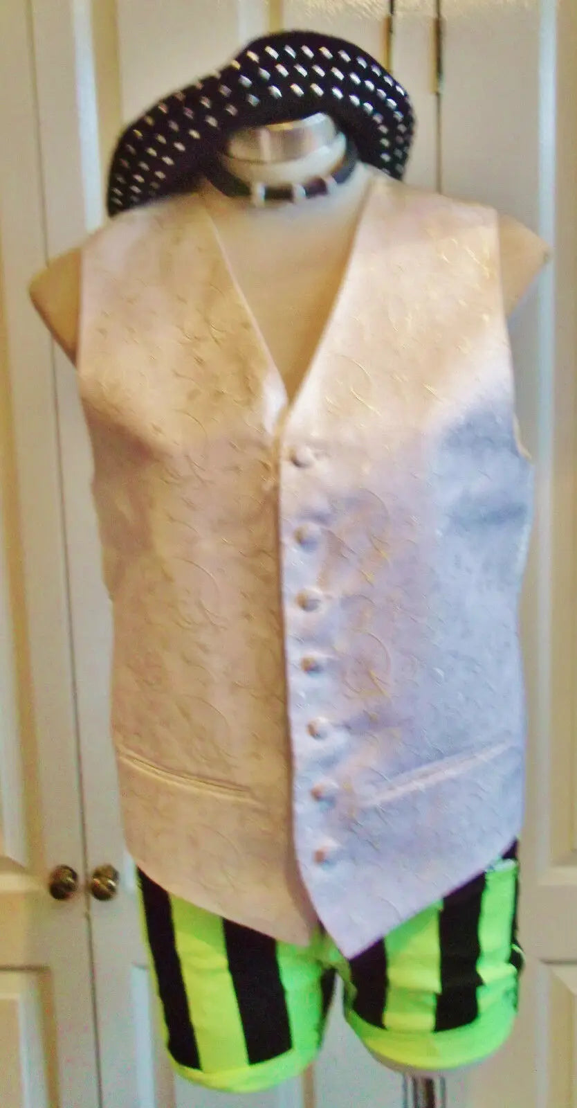 STEAMPUNKcream Vintage Waistcoat.satin back,embroidered fabric,linED.size38"cheS PISCADOR