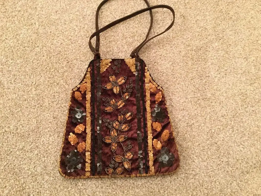 StunningVintage Retro browm velvet/beadwork Eve bag/CLASP 10"X10" ,lined,padded Unbranded