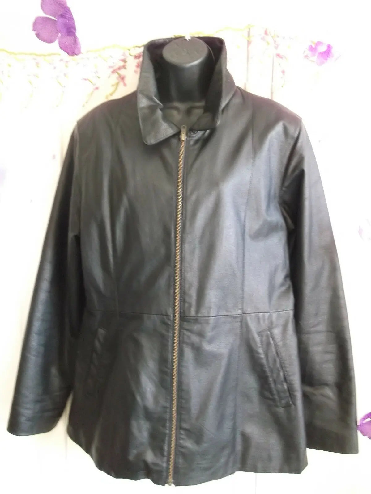 Stunning, Black leather coat 3/4 length,zip front,size 12.Bust 43".excellent con Unbranded