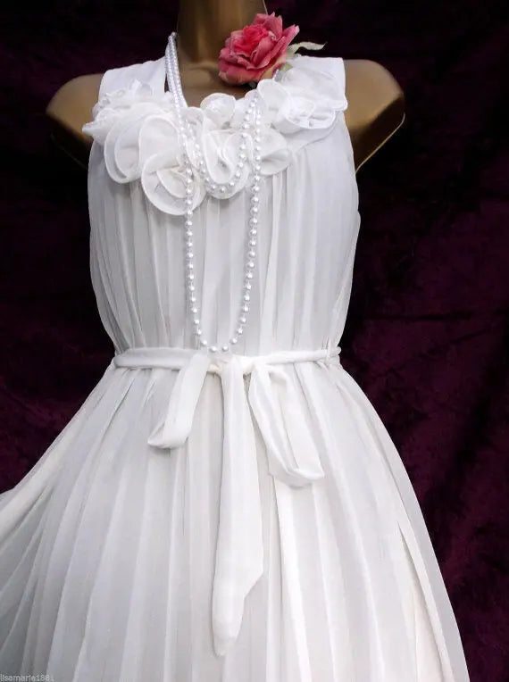Vintage 1920's inspired Flapper White Chiffon Flower Dress US 8 EUR 40 Gatsby Wonkey Donkey Bazaar