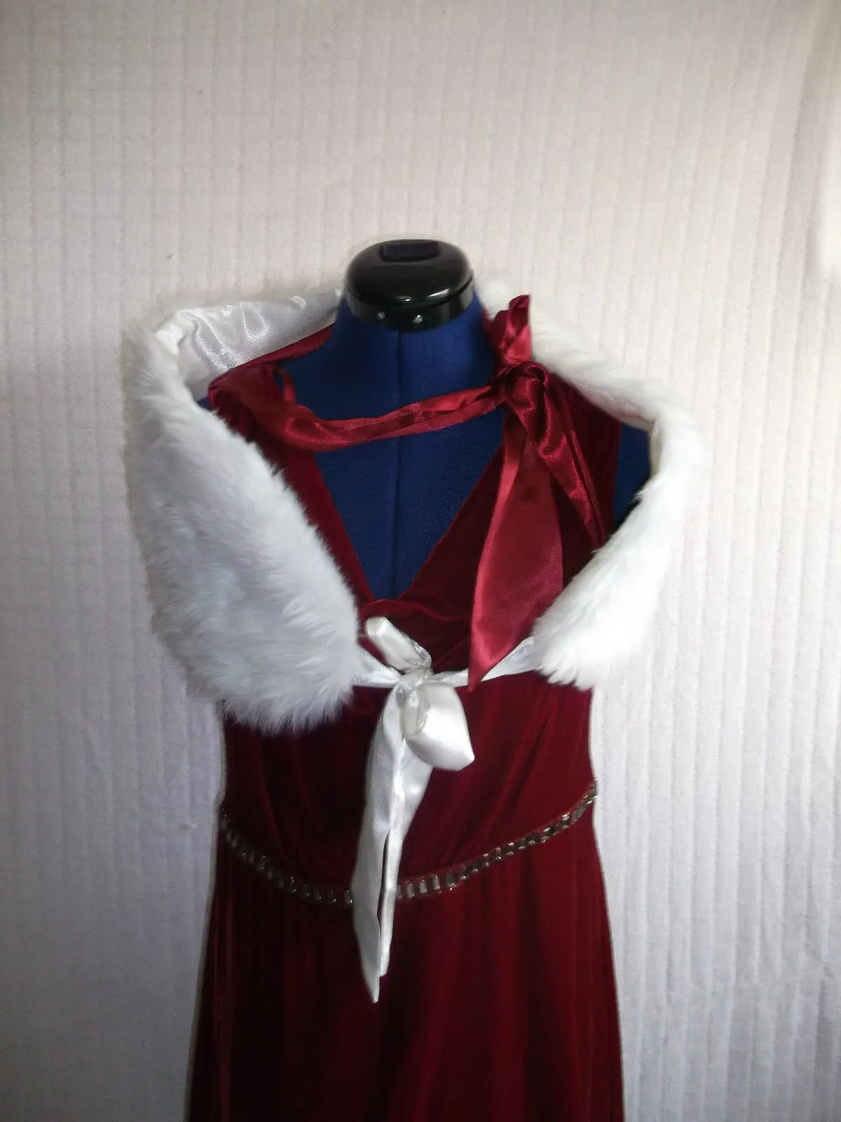 gorgeous deep red velvet occasion dress.size14,cowl neck,satin necktie Teatro