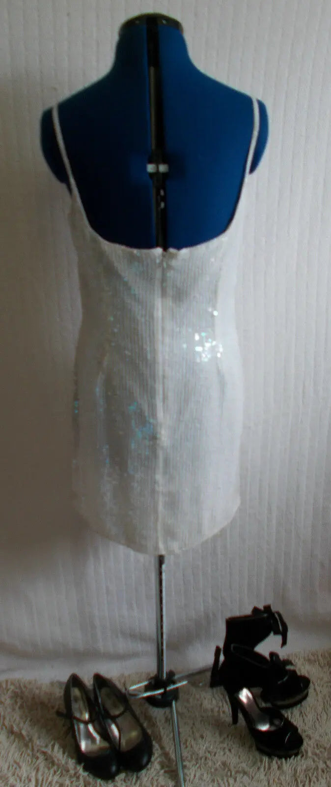 gorgeous white sequined strappy cocktail dress.size 12 Unbranded