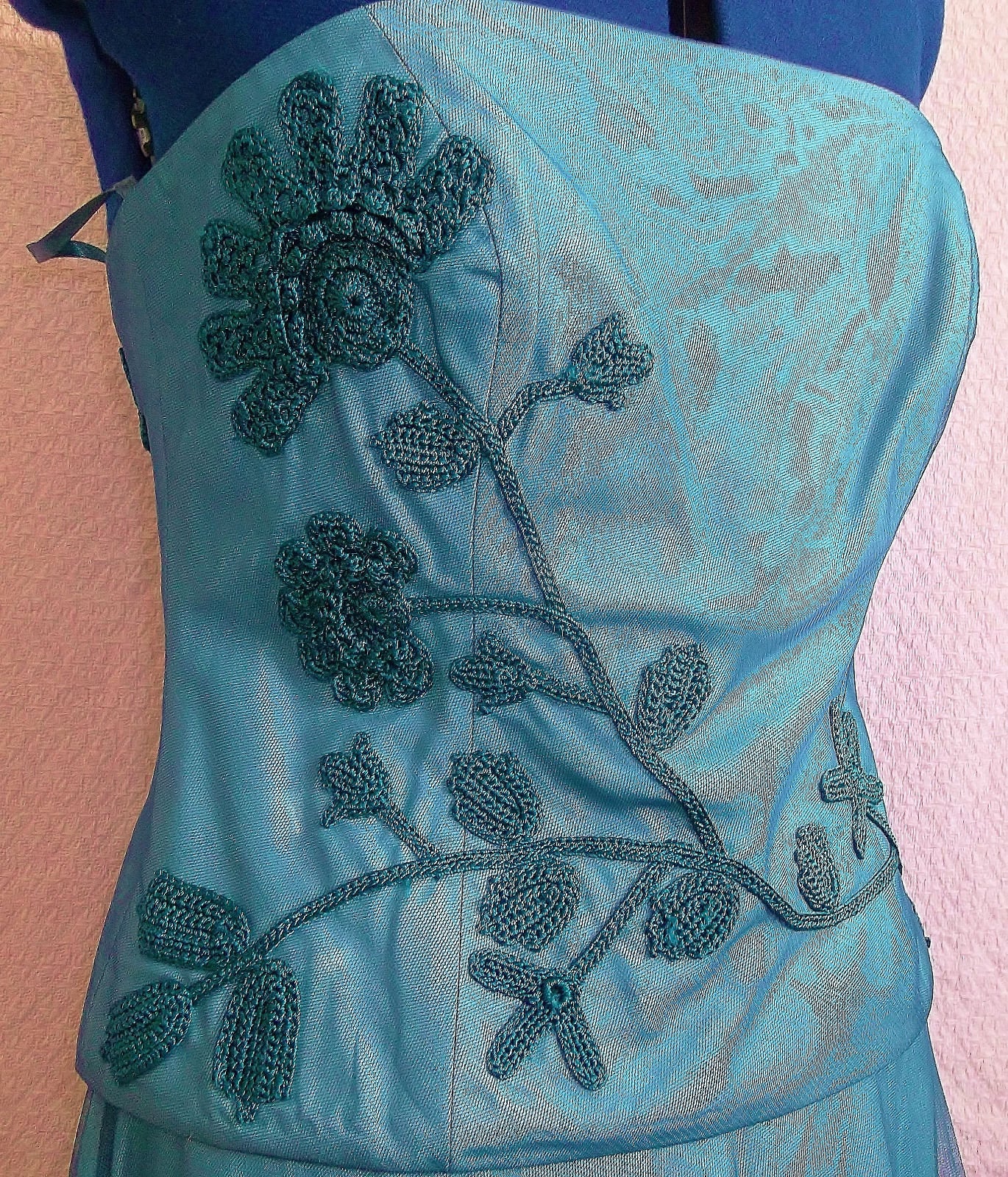 Turquoise vintage 2 piece bodice & skirt exquisite hand embellishment. Size 12 Wonkey Donkey Bazaar