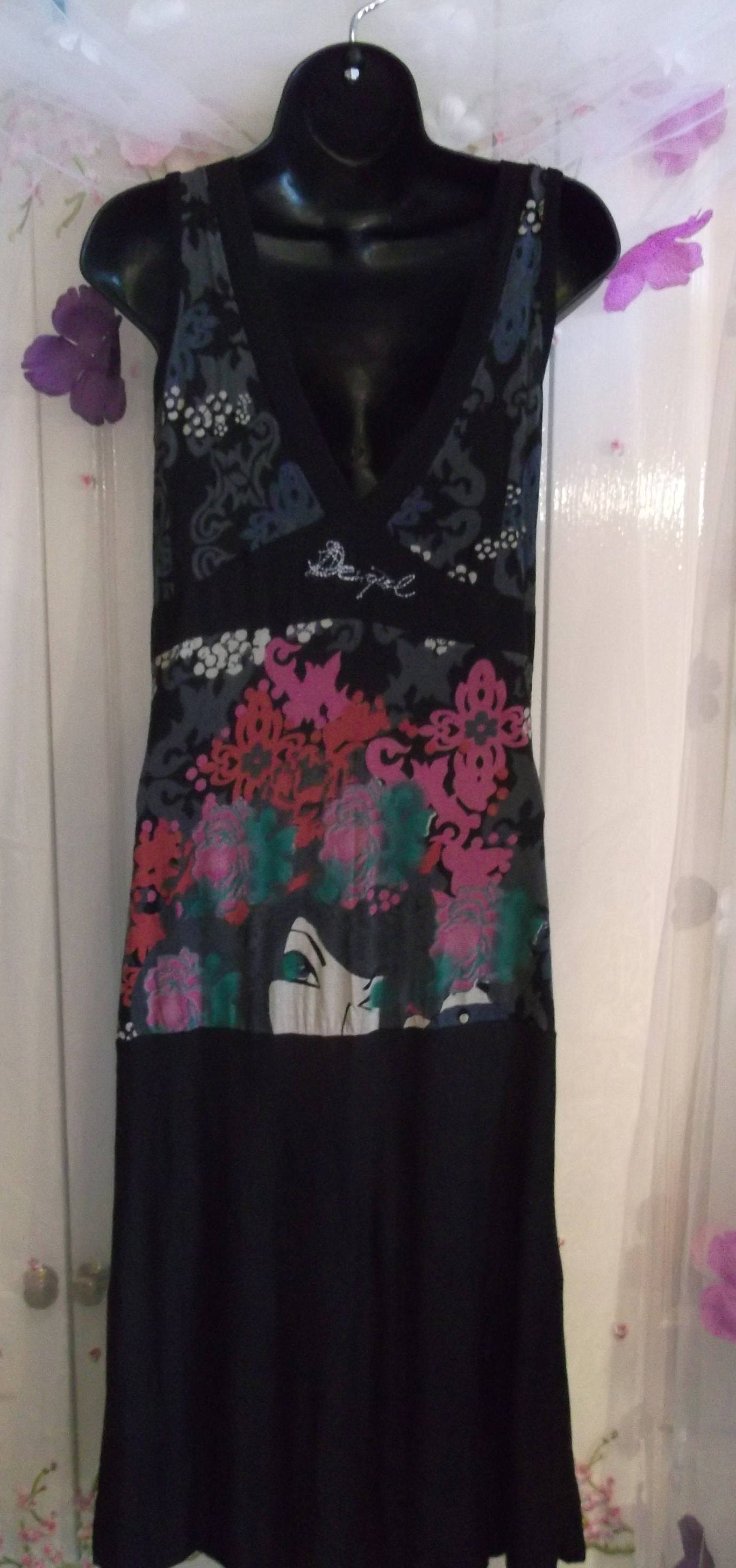 Lovely sleeveless Desiqual dress. Size 10-12.knee length.plunging neckline,jersey fabric Wonkey Donkey Bazaar