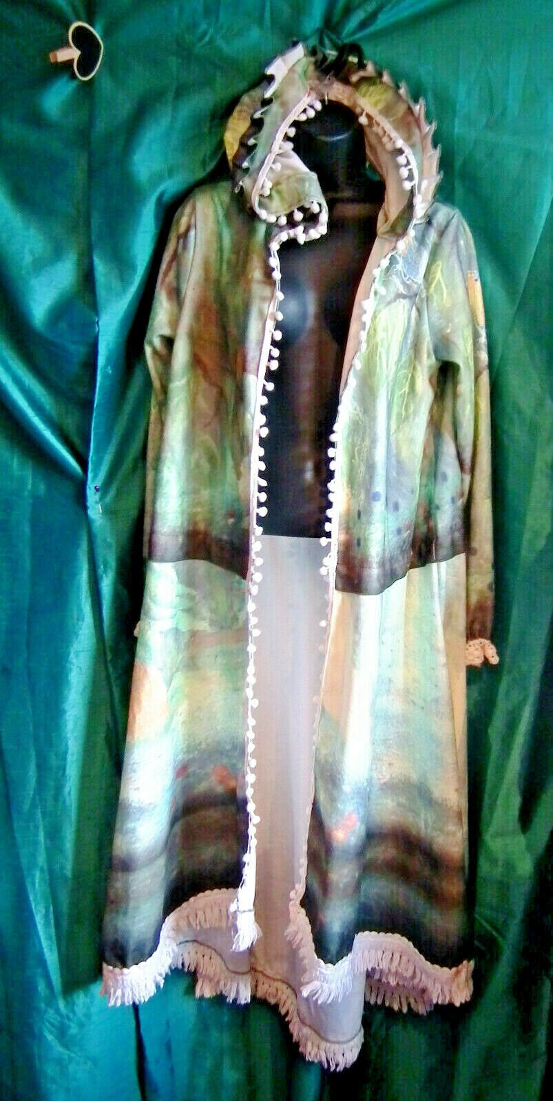 green festi pixie coat-pixie pointed hood-upto44"bust.long 53",antique lace edging.no fastening Wonkey Donkey Bazaar