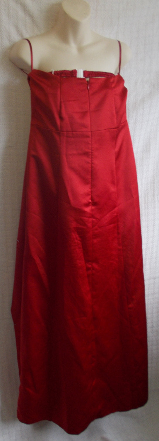 Stunning Vintage Glam. Manhattan Red Satin Eve Dress with satin side split in contasting cream, daimonte embellishment Wonkey Donkey Bazaar
