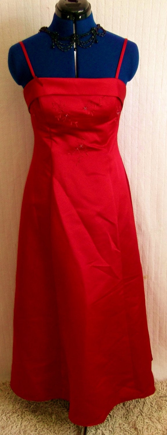 Vintage Manhattan Red Satin Eve Dress/Wedding Dress with hand-embroidered embellishment Wonkey Donkey Bazaar